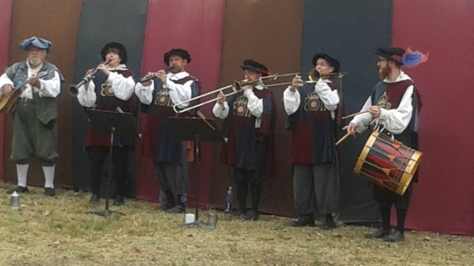 musician at the gate